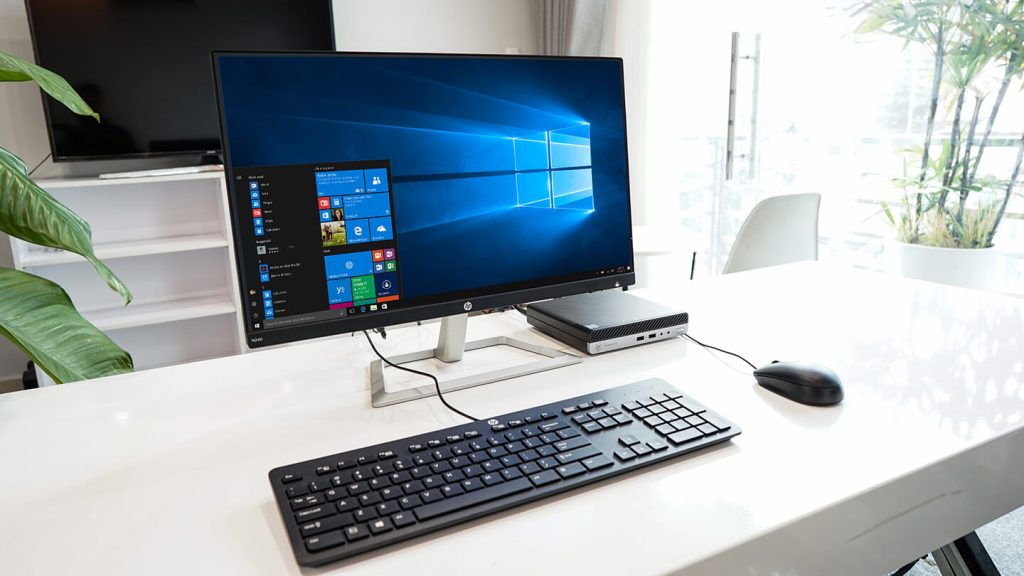 Vive la experiencia All in One HP. Trabajo y entretenimiento con estilo All in one HP todo en uno