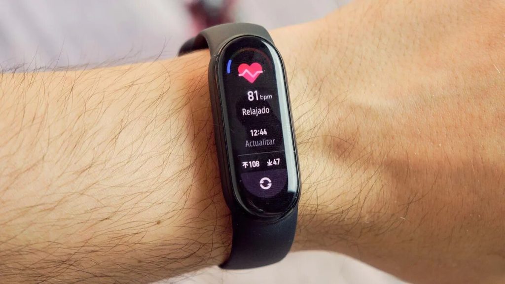 Pulseras de actividad vs relojes inteligentes: ¿Cuál es la mejor opción para ti? pulsera de actividad