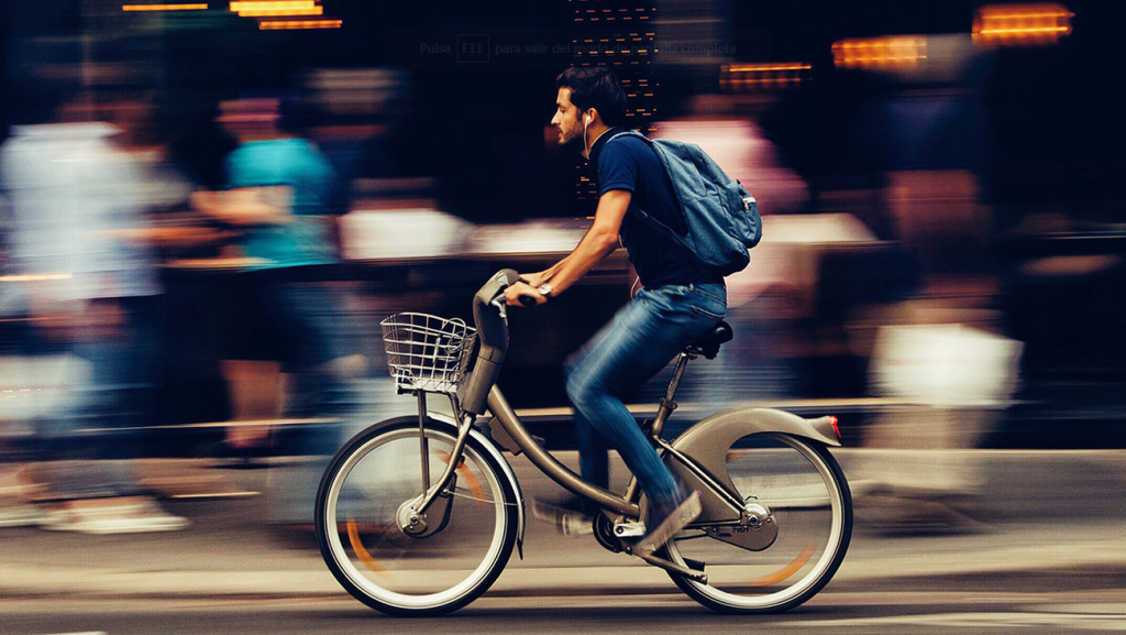 Bicicleta con pedaleo asistido