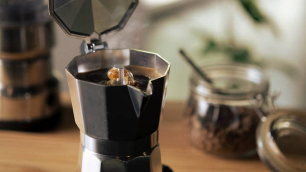 cafetera italiana hacer cafe