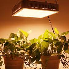 Luz LED para las plantas