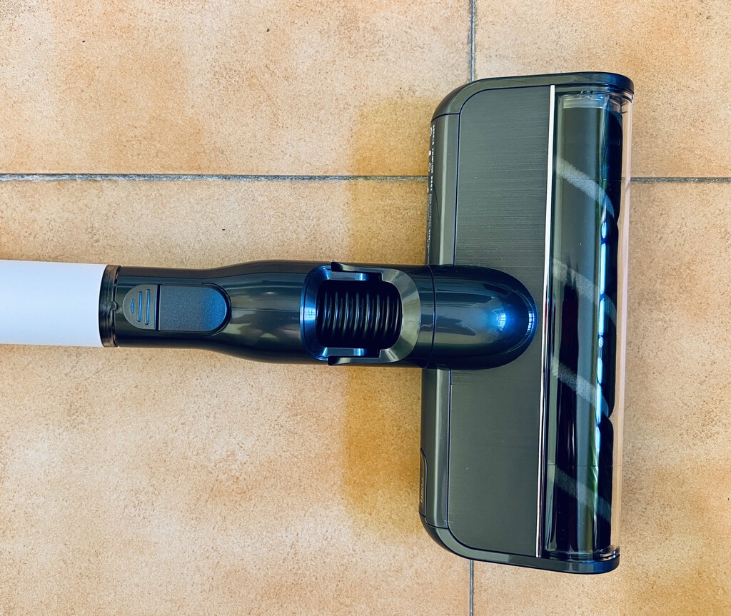  Con una duración de hasta 120 minutos, la batería del LG CordZero A9 Ultimate es una de las más duraderas del mercado. Esto significa que puedes limpiar tu hogar sin interrupciones, incluso en las zonas más grandes.