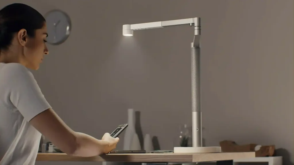 Lámparas de Pie y Mesa Dyson SolarCycle: Iluminación Innovadora para un Futuro Sostenible Lámparas de Pie y Mesa Dyson SolarCycle