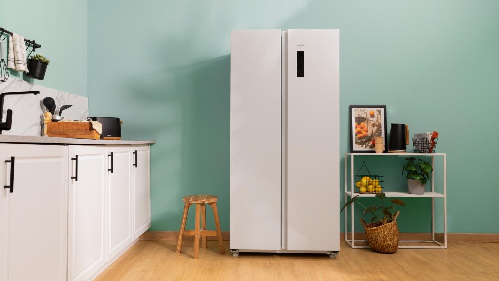 Frigorífico de 1 puerta Bolero CoolMarket 1D 242 White: Un electrodoméstico espacioso y eficiente Bolero CoolMarket 1D 242 White