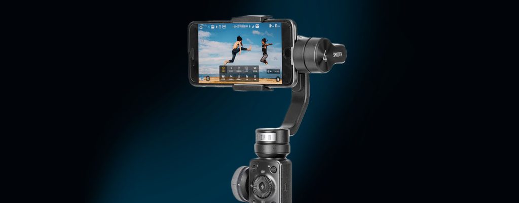 El Zhiyun Smooth 4 es un estabilizador de móvil que ofrece muchas ventajas para aquellos que desean grabar vídeos con su smartphone de manera más profesional. Con sus capacidades de estabilización de 3 ejes, puede compensar los movimientos involuntarios en tres direcciones (horizontal, vertical y rotacional), lo que garantiza que los vídeos no se vean temblorosos ni torcidos.