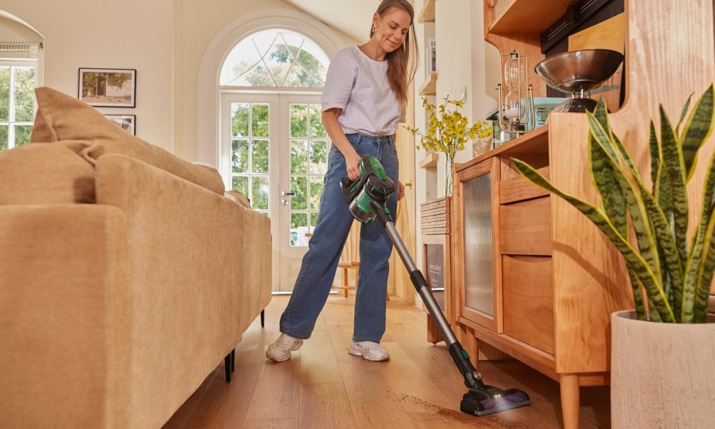 Vactidy Blitz V8: la aspiradora sin cable que te hará olvidar la escoba La Vactidy Blitz V8 es una aspiradora sin cable que te ofrece una limpieza eficiente, cómoda y versátil por un precio muy asequible.