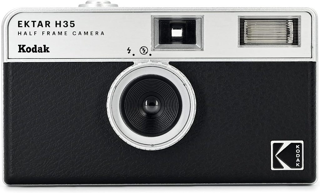 La Kodak Ektar H35 es una cámara de medio formato lanzada al mercado en 2022 por la marca Kodak. 