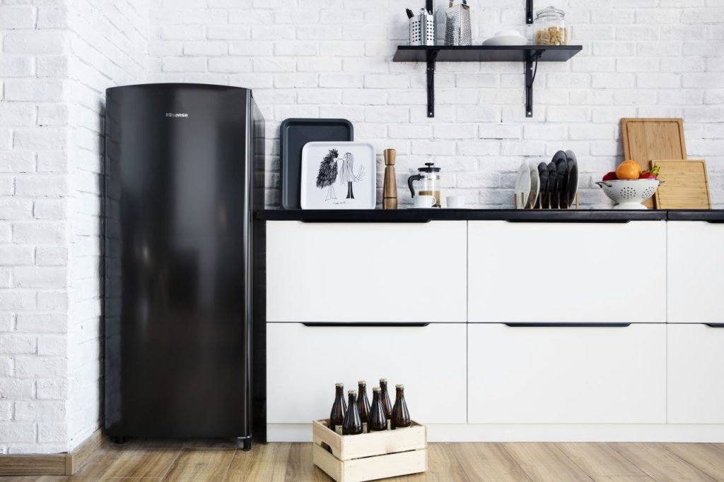 ¿Por qué elegir el Frigorífico de una Puerta Hisense RR220D4ABF? 4 Razones imperdibles Hisense