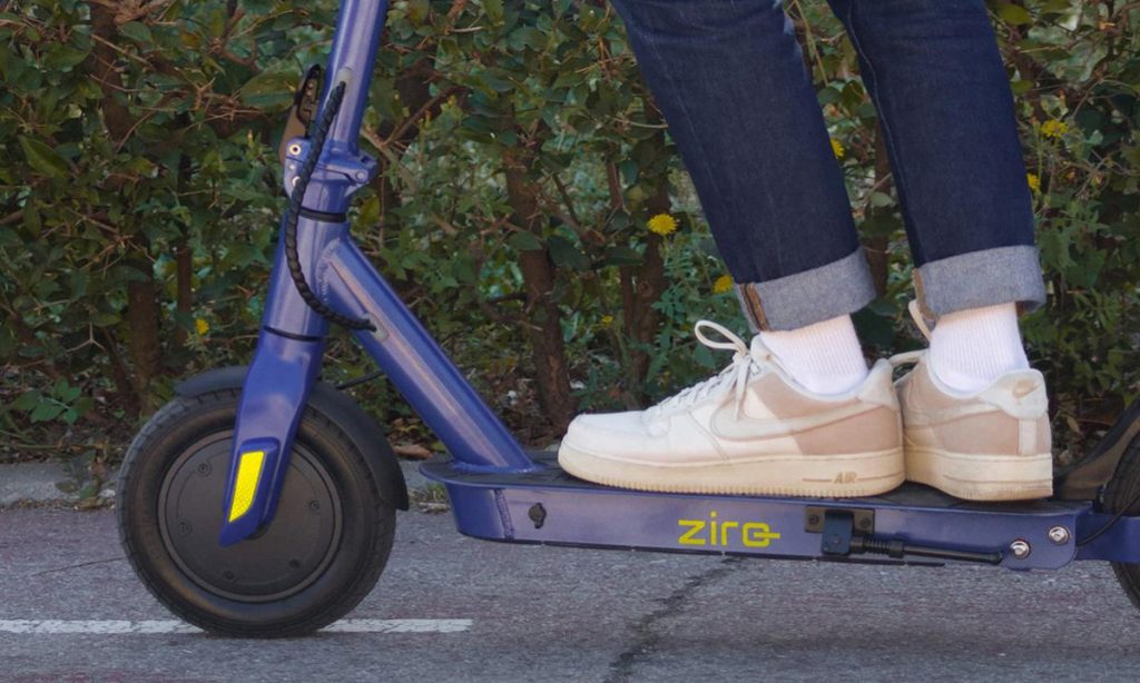 No pierdas esta oportunidad de adquirir el Ziro 2 Blue, el patinete eléctrico con suspensión doble y motor de 500W que cambiará tu forma de moverte por la ciudad. ¡No te arrepentirás!