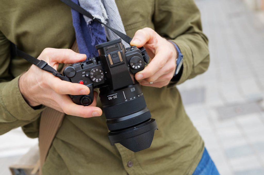 «Panasonic S5 IIx: Potencia y Versatilidad para Vloggers y Creadores de Contenido» Panasonic S5 IIx